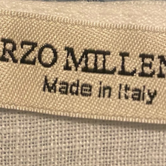 White L Linen - Picture 4 of 4